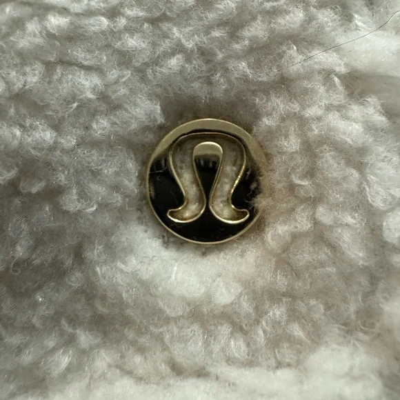 lululemon athletica Cream Crossbody Belt Bag - Picture 15 of 16